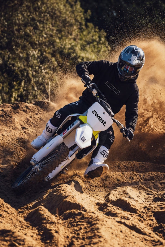 Polerón Hombre - Dominate Black